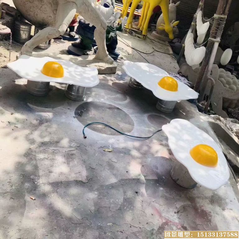 玻璃钢仿真鸡蛋雕塑 鸡蛋装饰品雕塑 室外鸡蛋雕塑厂家制作